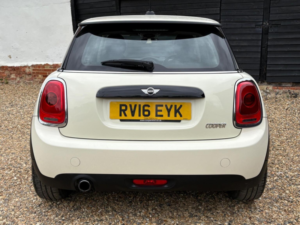 2016 MINI Hatch 1.5 Cooper Euro 6 (s/s) 3dr in White — image 6