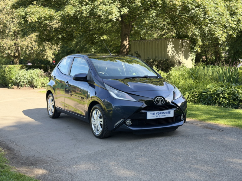 2015 Toyota Aygo 1.0 Vvt-I X-Pression in Blue — image 1