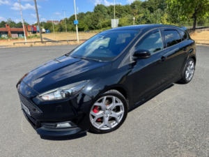 2015 Ford Focus 2.0t Ecoboost St-3 Euro 6 (s/s) 5dr in Black — image 3