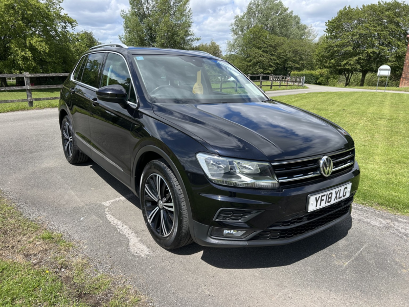 2018 Volkswagen Tiguan 1.4 Tsi Se Navigation SUV in Black — image 1