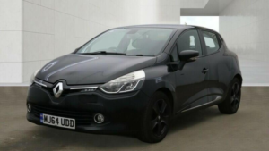 2014 Renault Clio 1.2 16v Dynamique Medianav Euro 5 5dr in Black — image 3