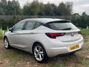 2016 Vauxhall Astra 1.4i Turbo Sri Euro 6 5dr in Silver — image 3