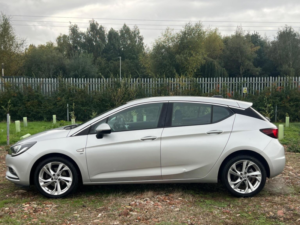 2016 Vauxhall Astra 1.4i Turbo Sri Euro 6 5dr in Silver — image 4