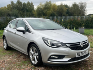 2016 Vauxhall Astra 1.4i Turbo Sri Euro 6 5dr in Silver — image 5
