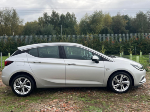 2016 Vauxhall Astra 1.4i Turbo Sri Euro 6 5dr in Silver — image 6