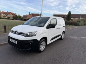 2021 Citroen Berlingo 1.5 Bluehdi 650 Enterprise M in White — image 3