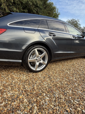 2013 Mercedes-Benz Cls 3.0 Cls350 Cdi V6 Blueefficiency Amg Sport in Grey — image 2