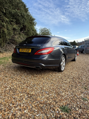 2013 Mercedes-Benz Cls 3.0 Cls350 Cdi V6 Blueefficiency Amg Sport in Grey — image 3