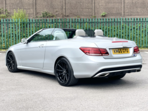 2015 Mercedes-Benz E Class 3.0 E350d V6 Bluetec Amg Line in Silver — image 2