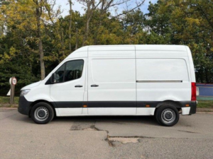 2024 Mercedes-Benz Sprinter 2.0 315 Cdi Premium Fwd L2 H2 Euro 6 (s/s) 5dr in White — image 4