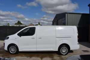 2023 Vauxhall Vivaro 1.5 Turbo D 2900 Pro L2 H1 Euro 6 (s/s) 6dr in White — image 5