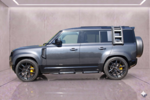2021 Land Rover Defender 3.0 Defender X-Dynamic S D Mhev Auto 4WD 5dr in Grey — image 4