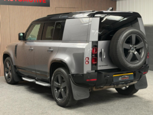 2023 Land Rover Defender 110 3.0 D300 Mhev X-Dynamic Hse Hard Top SUV Auto 4WD Mwb Euro 6 (s/s) 5dr in Grey — image 2
