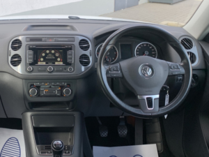 2014 Volkswagen Tiguan 2.0 Tdi Bluemotion Tech Match 5-Door in White — image 2