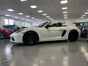 2019 Porsche 718 2.0 718 Boxster Semi-Auto 2dr in White — image 5