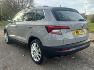 2019 Skoda Karoq 1.5 Tsi Act Se L SUV 5dr Petrol Manual Euro 6 (s/s) (150 Ps) in Grey — image 4