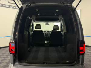 2019 Volkswagen Caddy Caddy 2.0 Tdi C20 Highline Panel Van 5dr Swb Euro 6 (150 Ps) Tmg R in Grey — image 6