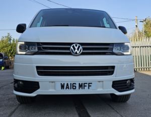 2016 Volkswagen Transporter Sportline 2.0 Bitdi Sportline 60 T32 Kombi L3 H1 4dr in White — image 2