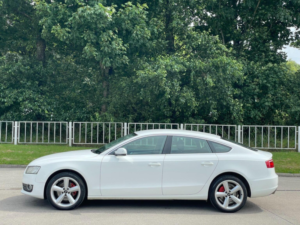 2010 Audi A5 2.0 Tdi Se Sportback Multitronic Euro 5 5dr in White — image 4