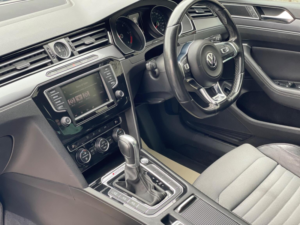 2017 Volkswagen Passat 2.0 Bitdi Bluemotion Tech R-Line DSG 4motion Euro 6 (s/s) 4dr in Grey — image 3
