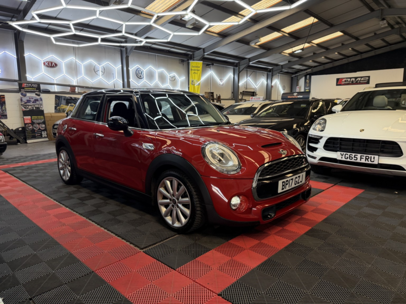 2017 MINI Hatch 2.0 5-Door Hatch Cooper S in Red — image 1