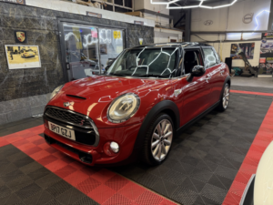 2017 MINI Hatch 2.0 5-Door Hatch Cooper S in Red — image 4