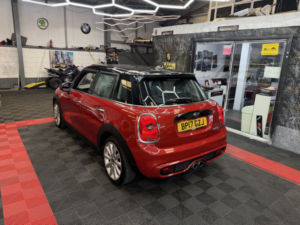 2017 MINI Hatch 2.0 5-Door Hatch Cooper S in Red — image 5