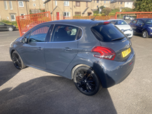 2016 Peugeot 208 1.2 Puretech Allure Premium in Grey — image 6
