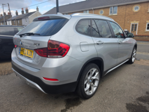 2013 BMW X1 2.0 20i Xline SUV 5dr Petrol Auto Xdrive Euro 6 (s/s) (184 Ps) in Silver — image 2