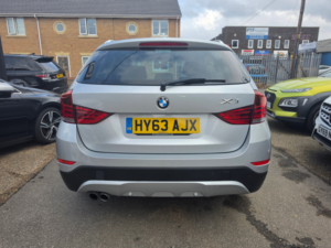 2013 BMW X1 2.0 20i Xline SUV 5dr Petrol Auto Xdrive Euro 6 (s/s) (184 Ps) in Silver — image 3