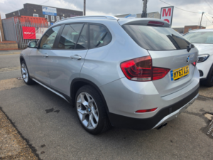 2013 BMW X1 2.0 20i Xline SUV 5dr Petrol Auto Xdrive Euro 6 (s/s) (184 Ps) in Silver — image 4