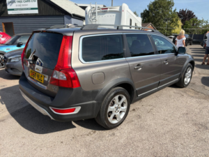 2010 Volvo Xc70 2.4 D5 Se Lux Estate 5dr Diesel Geartronic AWD Euro 5 (205 Ps) in Grey — image 4