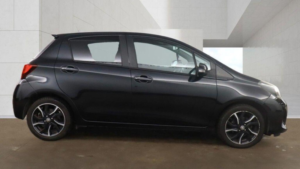 2016 Toyota Yaris 1.33 Dual Vvt-I Sport Euro 5 5dr Euro 5 in Black — image 5