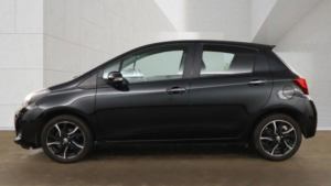 2016 Toyota Yaris 1.33 Dual Vvt-I Sport Euro 5 5dr Euro 5 in Black — image 6