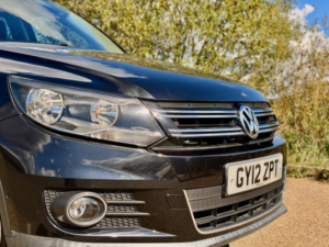 2012 Volkswagen Tiguan 2.0 Tsi Se in Black — image 4