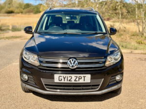 2012 Volkswagen Tiguan 2.0 Tsi Se in Black — image 6