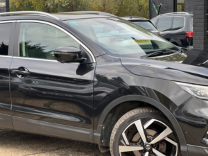 2019 Nissan Qashqai 1.3 Dig-T Tekna in Black — image 5