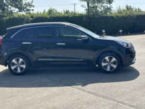 2018 Kia Niro 1.6 Gdi 8.9kwh 3 in Black — image 2