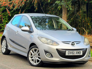 2011 Mazda Mazda2 1.6d Sport Hatchback 5dr Diesel Manual Euro 5 (95 Ps) in Silver — image 3