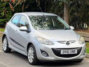2011 Mazda Mazda2 1.6d Sport Hatchback 5dr Diesel Manual Euro 5 (95 Ps) in Silver — image 5