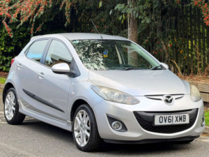 2011 Mazda Mazda2 1.6d Sport Hatchback 5dr Diesel Manual Euro 5 (95 Ps) in Silver — image 6
