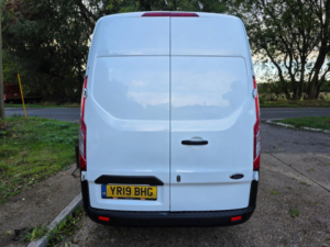 2019 Ford Transit Custom 2.0 300 Ecoblue L1 H2 Euro 6 5dr in White — image 4