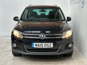 2015 Volkswagen Tiguan 2.0 Tdi Bluemotion Tech Match 2WD Euro 5 (s/s) 5dr in Black — image 2