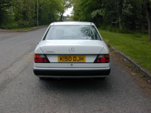 1993 Mercedes-Benz 200 Ref 8787 - Mercedes Benz W124 200e Automatic Saloon (rhd - Uk Car) in White — image 5