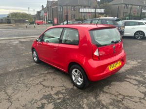 2012 SEAT Mii 1.0 12v Se Hatchback 3dr Petrol Manual Euro 5 (60 Ps) in Red — image 5