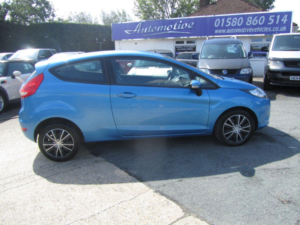 2010 Ford Fiesta 1.3 Edge in Blue — image 5