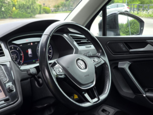 2017 Volkswagen Tiguan 2.0 Tdi Bluemotion Tech Sel SUV 5dr Diesel DSG 4motion Euro 6 (s/s) (150 Ps) in Black — image 6