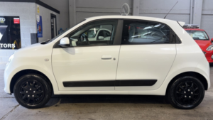 2015 Renault Twingo 1.0 Expression Sce 70 White 5dr Lowtax+cruise in White — image 2