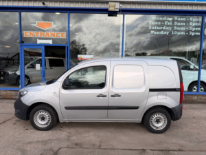 2018 Mercedes-Benz Citan 1.5 109 Cdi Blueefficiency Panel Van 5dr Diesel Manual Euro 6 90 Ps in Silver — image 4