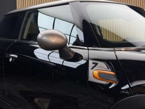 2018 MINI Hatch 1.5 Cooper Seven Hatchback 3dr Petrol Manual Euro 6 (s/s) (136 Ps) in Black — image 4